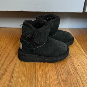 Ugg toddler size 6
